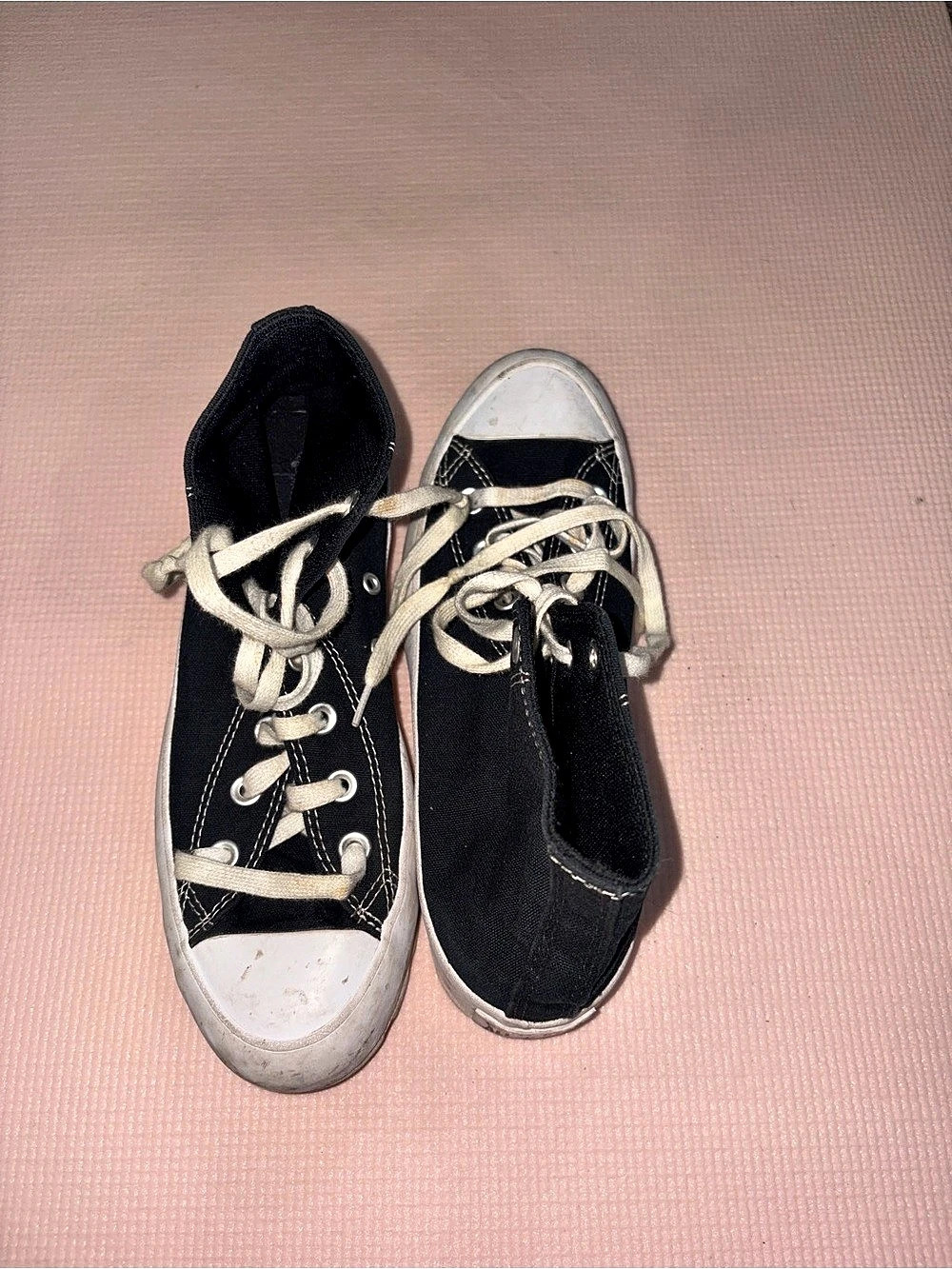 Converse Chuck Taylor All Star Black & White US 8 Sneakers